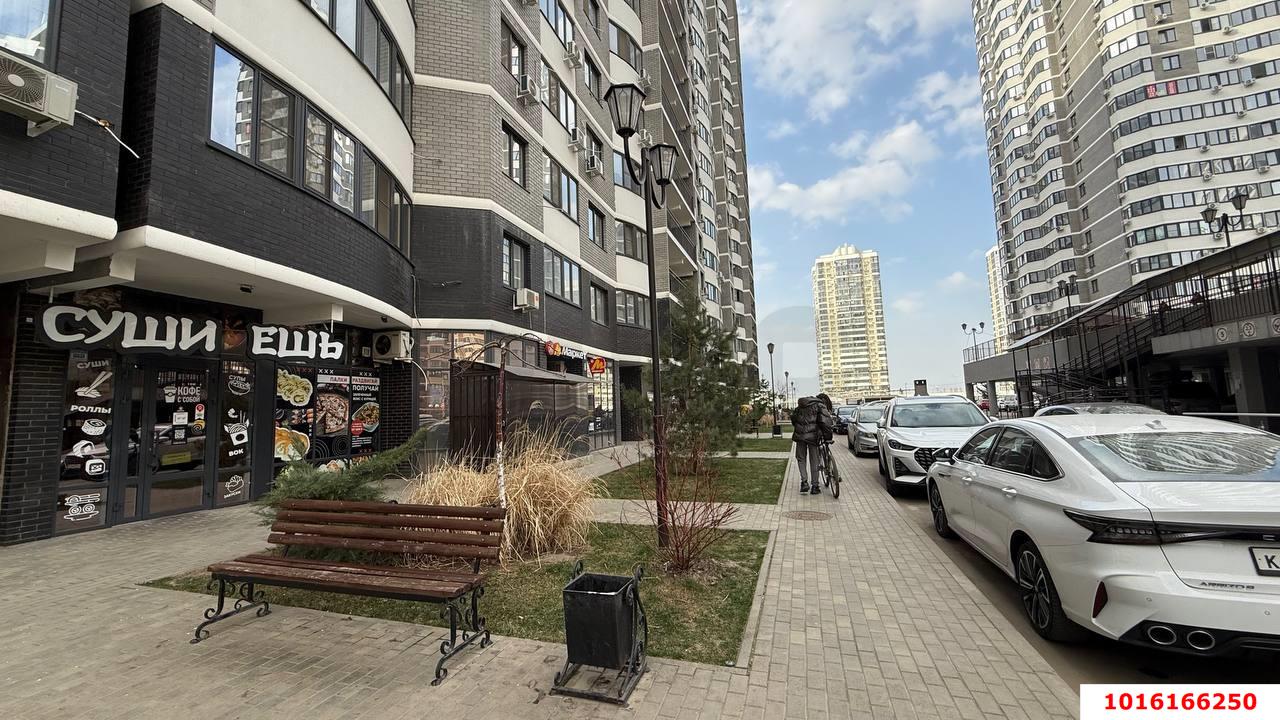 Фото №5: Торговое помещение 86&nbsp;м², 1/19&nbsp;эт. - Краснодар, Прикубанский внутригородской округ, Россинского, мкр. жилой комплекс Дружный-2, б-р Адмиралтейский, 3