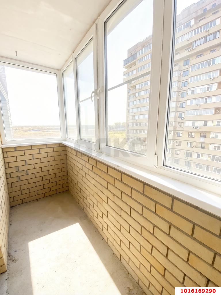 Фото №2: 2-комнатная квартира 47&nbsp;м², 9/19&nbsp;эт. - Краснодар, мкр. Карасунский внутригородской округ, ул. Пашковский Перекат, 2А