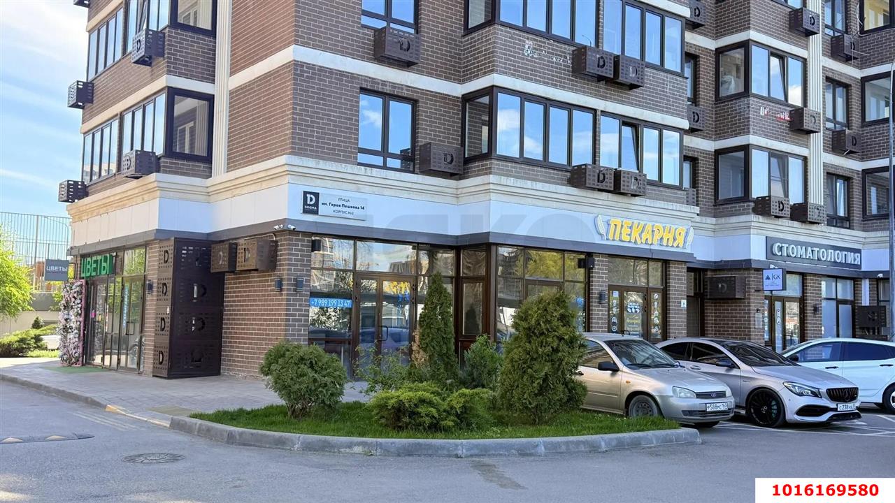 Фото №4: Торговое помещение 54&nbsp;м², 1/24&nbsp;эт. - Краснодар, Прикубанский внутригородской округ, мкр. Парк Победы, ул. Героя Пешкова, 14