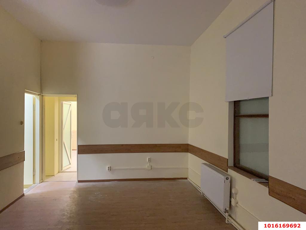 Фото №3: Торговое помещение 82&nbsp;м², 1/1&nbsp;эт. - Краснодар, Западный внутригородской округ, мкр. Центральный, ул. Фрунзе, 150