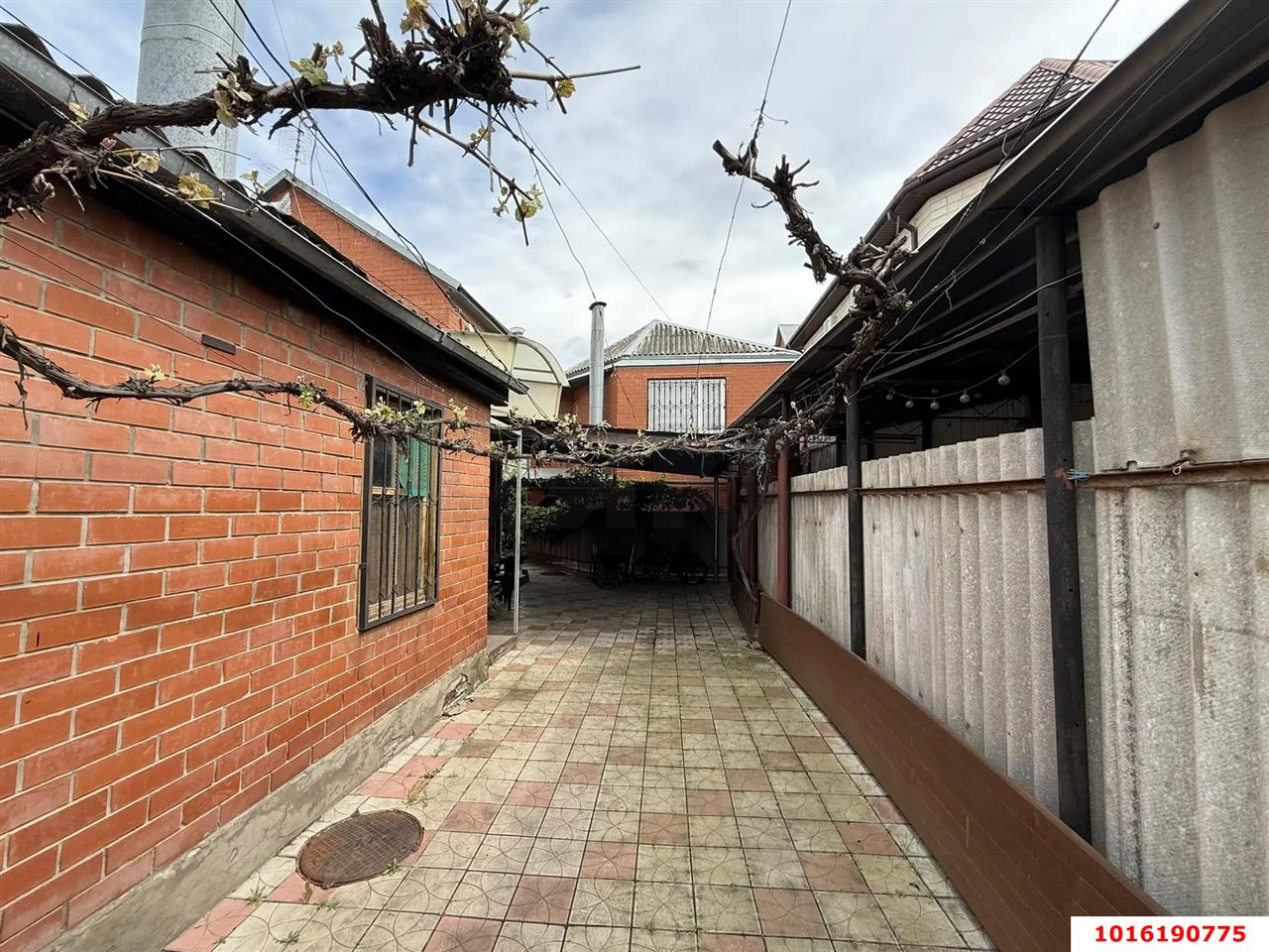 Фото №4: Часть дома 45&nbsp;м² + 5.76&nbsp;сот., 1&nbsp;эт. - Краснодар, Западный внутригородской округ, мкр. Сельскохозяйственный Институт, ул. 1-я Линия, 90