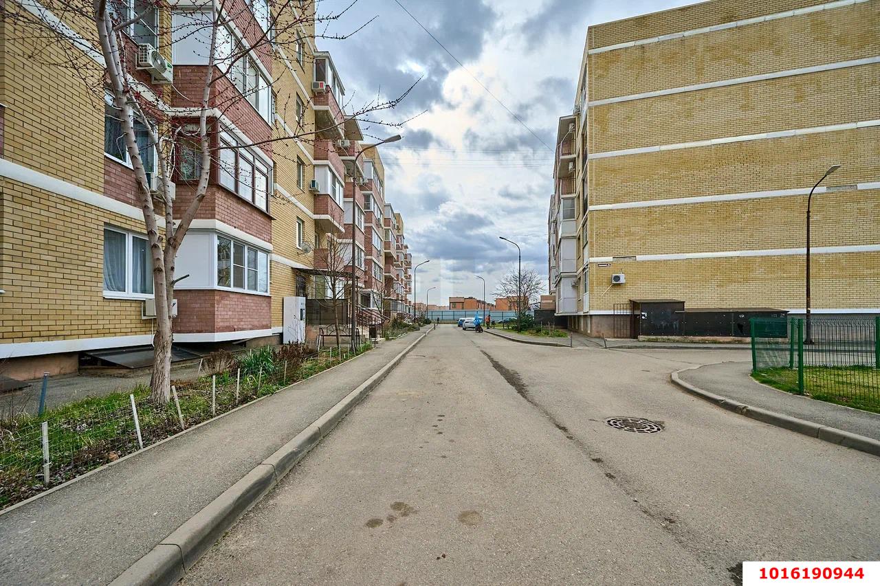 Фото №12: 2-комнатная квартира 60&nbsp;м², 4/5&nbsp;эт. - Краснодар, Прикубанский внутригородской округ, мкр. ЖК Подсолнухи, ул. Сахалинская, 15к6