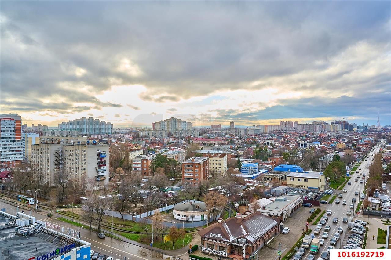 Фото №15: Апартаменты 70&nbsp;м², 13/16&nbsp;эт. - Краснодар, Карасунский внутригородской округ, Хлопчато-бумажный Комбинат, мкр. жилой комплекс Гранд Пэлэс, ул. Уральская, 75/6