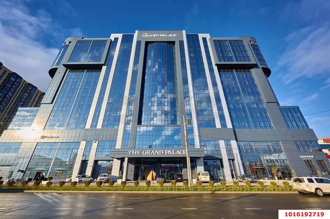Фото №27: Апартаменты 70&nbsp;м², 13/16&nbsp;эт. - Краснодар, Карасунский внутригородской округ, Хлопчато-бумажный Комбинат, мкр. жилой комплекс Гранд Пэлэс, ул. Уральская, 75/6
