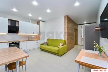 Фото №1: 2-комнатная квартира 95 м², 7/16 эт. - Краснодар, мкр. Центральный, ул. Кубанская набережная, 56