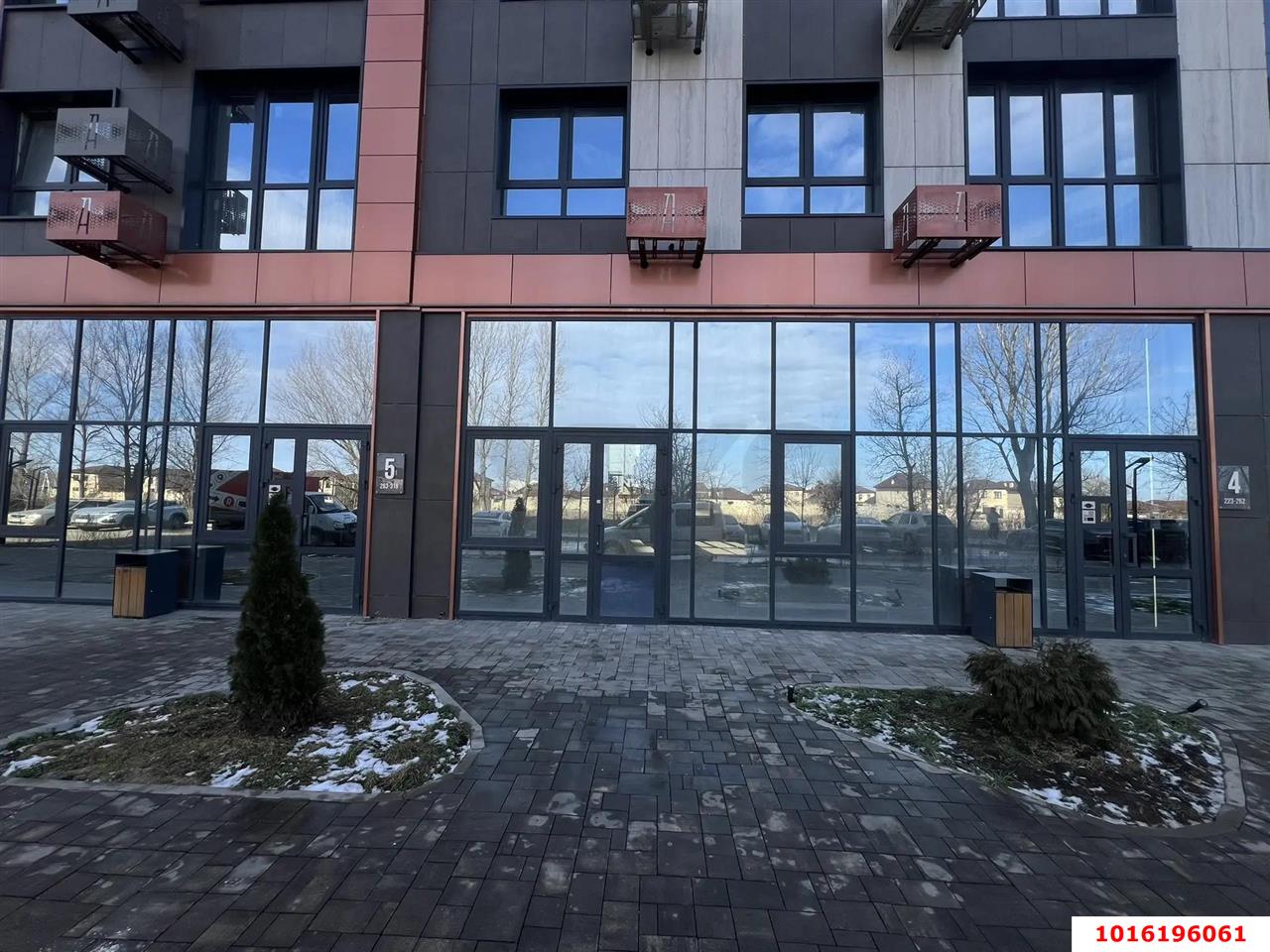 Фото №1: Торговое помещение 116&nbsp;м², 1/9&nbsp;эт. - Краснодар, Прикубанский внутригородской округ, ЖК Архитектор, мкр. ЖК Архитектор, ул. Наставников, 11
