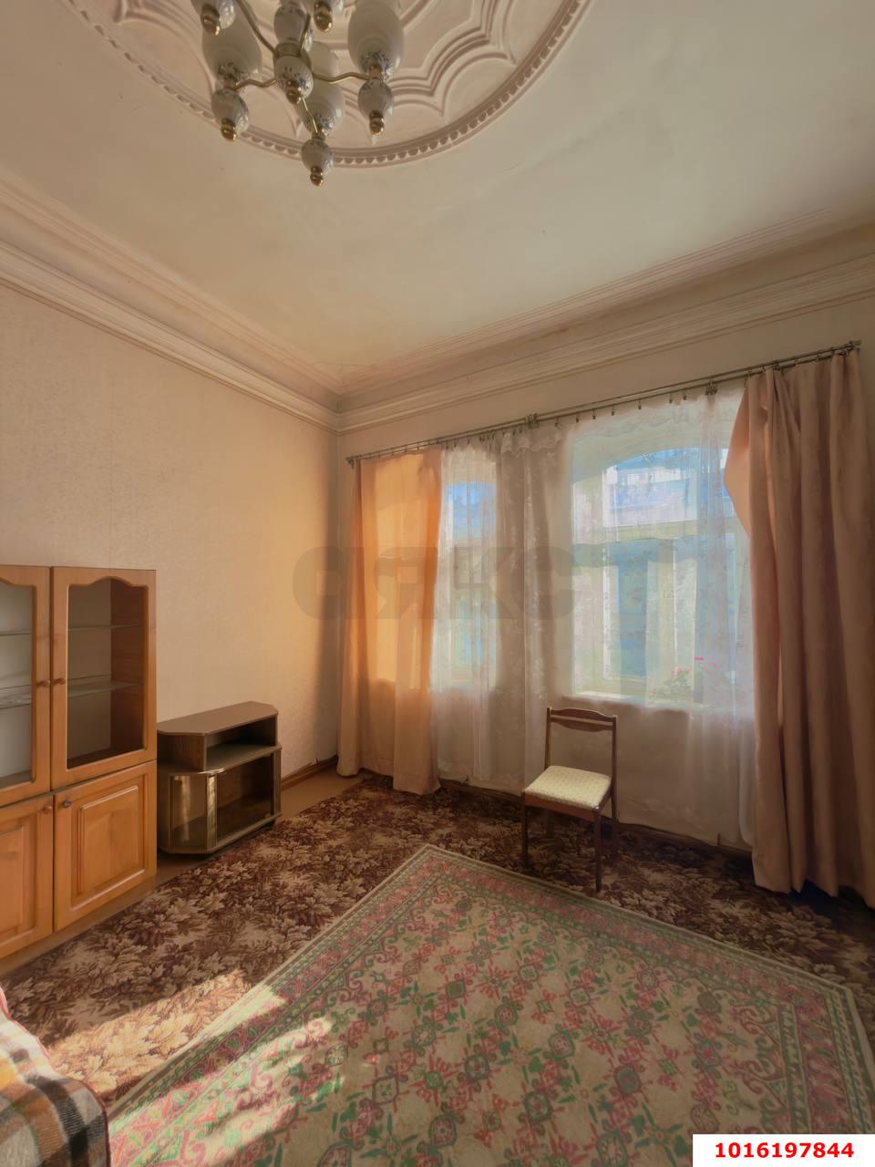 Фото №5: 2-комнатная квартира 46&nbsp;м², 1/1&nbsp;эт. - Краснодар, Центральный внутригородской округ, мкр. Центральный, ул. имени Максима Горького, 137