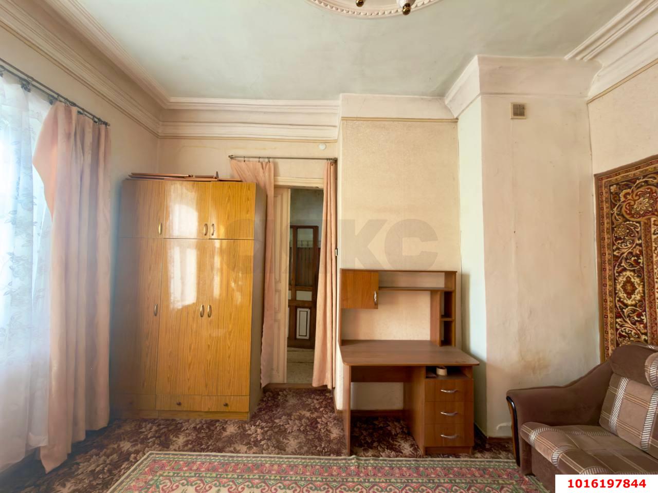 Фото №6: 2-комнатная квартира 46&nbsp;м², 1/1&nbsp;эт. - Краснодар, Центральный внутригородской округ, мкр. Центральный, ул. имени Максима Горького, 137