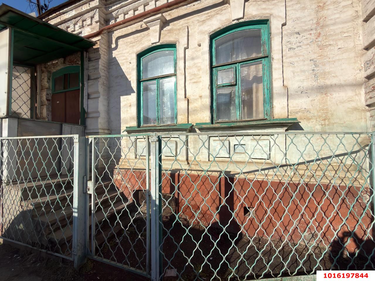 Фото №3: 2-комнатная квартира 46&nbsp;м², 1/1&nbsp;эт. - Краснодар, Центральный внутригородской округ, мкр. Центральный, ул. имени Максима Горького, 137