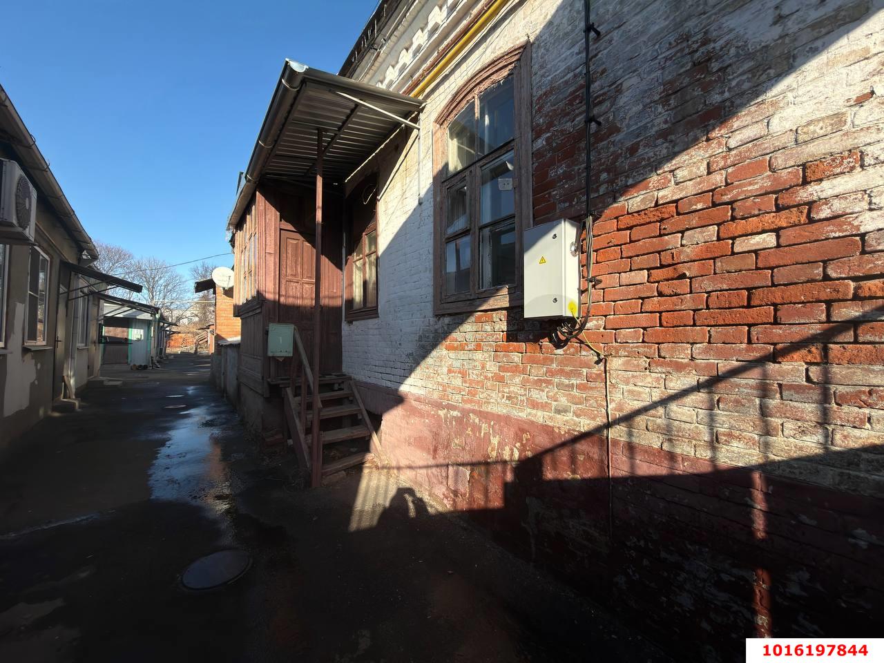 Фото №8: 2-комнатная квартира 46&nbsp;м², 1/1&nbsp;эт. - Краснодар, Центральный внутригородской округ, мкр. Центральный, ул. имени Максима Горького, 137