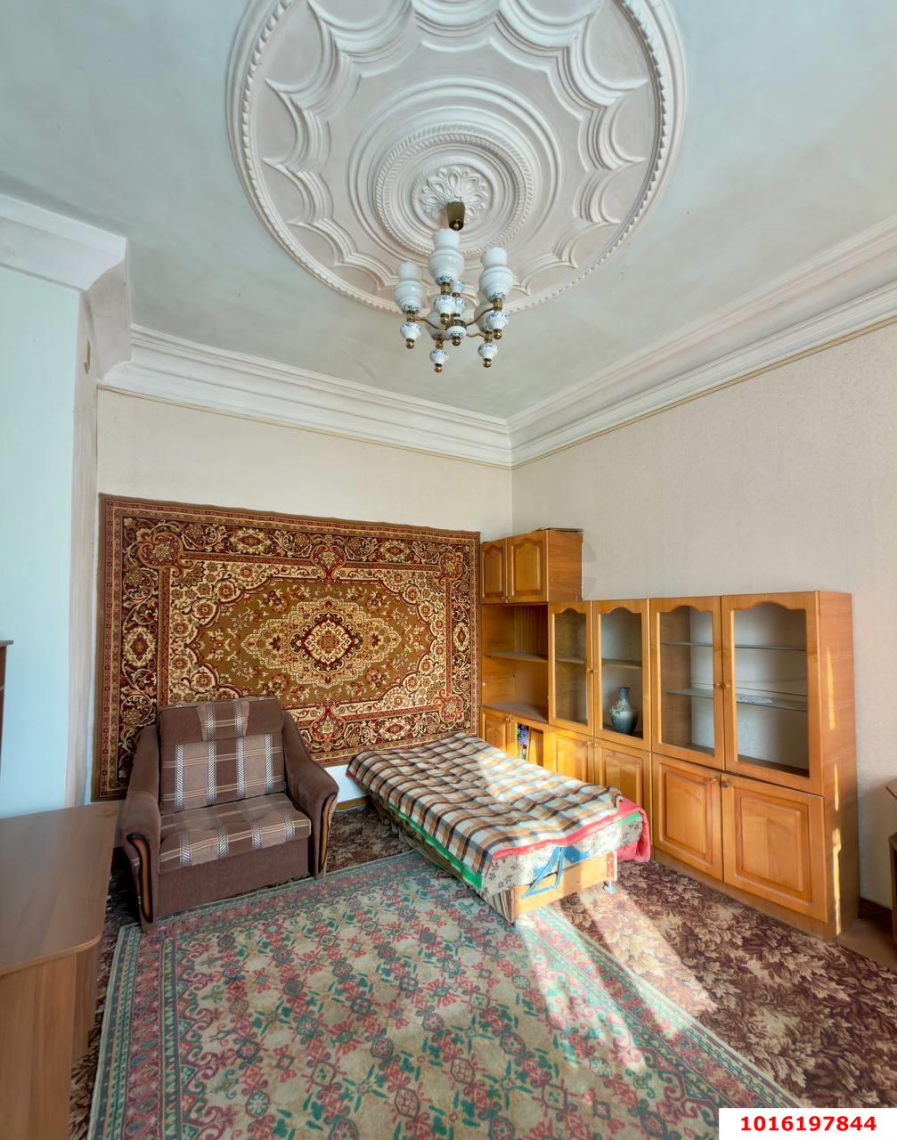 Фото №4: 2-комнатная квартира 46&nbsp;м², 1/1&nbsp;эт. - Краснодар, Центральный внутригородской округ, мкр. Центральный, ул. имени Максима Горького, 137