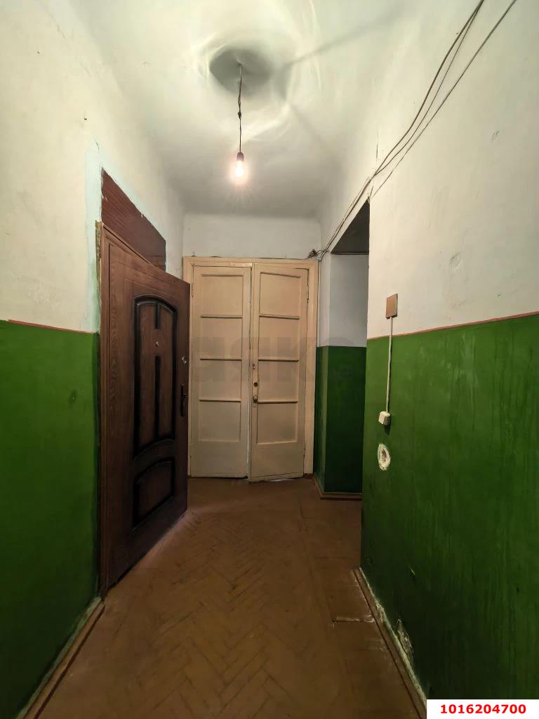 Фото №8: 3-комнатная квартира 73&nbsp;м², 1/3&nbsp;эт. - Краснодар, Центральный внутригородской округ, мкр. Центральный, ул. Коммунаров, 237