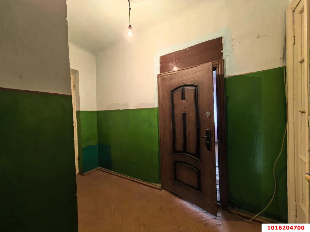 Фото №9: 3-комнатная квартира 73&nbsp;м², 1/3&nbsp;эт. - Краснодар, Центральный внутригородской округ, мкр. Центральный, ул. Коммунаров, 237