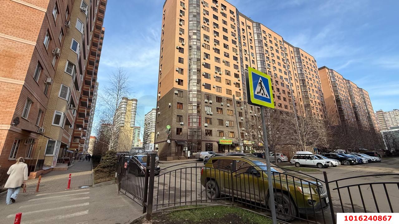 Фото №2: Торговое помещение 63&nbsp;м², 1/16&nbsp;эт. - Краснодар, Прикубанский внутригородской округ, Панорама, мкр. ЖК Панорама, ул. Восточно-Кругликовская, 28/2