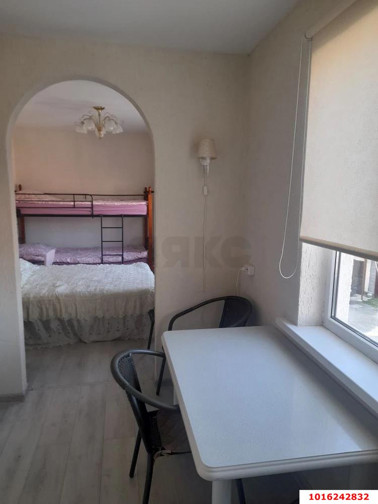 Фото №2: 1-комнатная квартира 17&nbsp;м², 2/2&nbsp;эт. - Геленджик, ул. Десантная, 26А