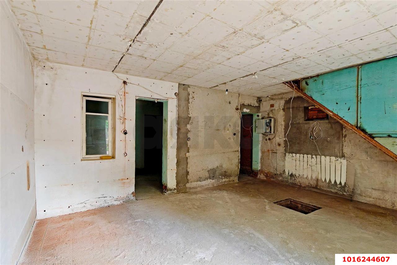 Фото №7: Торговое помещение 85&nbsp;м², 1/2&nbsp;эт. - Краснодар, Западный внутригородской округ, мкр. Центральный, ул. Фрунзе, 95