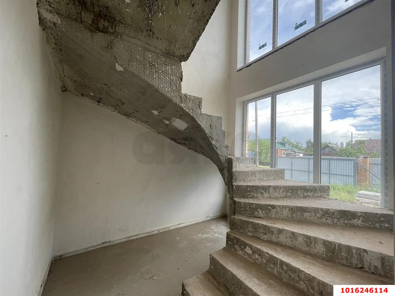 Фото №2: Дом 237&nbsp;м² + 9&nbsp;сот., 2&nbsp;эт. - Старокорсунская, мкр. Карасунский внутригородской округ, ул. Дубинская, 11