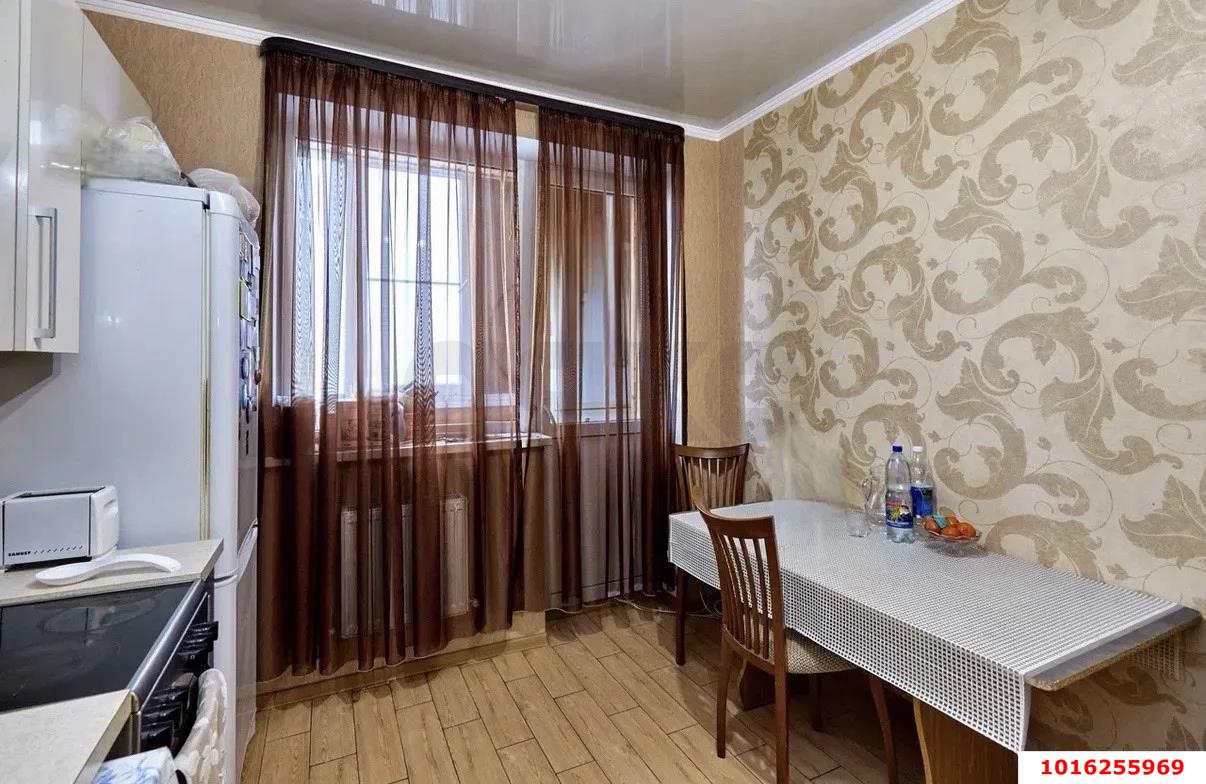 Фото №3: 2-комнатная квартира 50&nbsp;м², 3/5&nbsp;эт. - Краснодар, Прикубанский внутригородской округ, мкр. Музыкальный, ул. Ангарская, 29/1