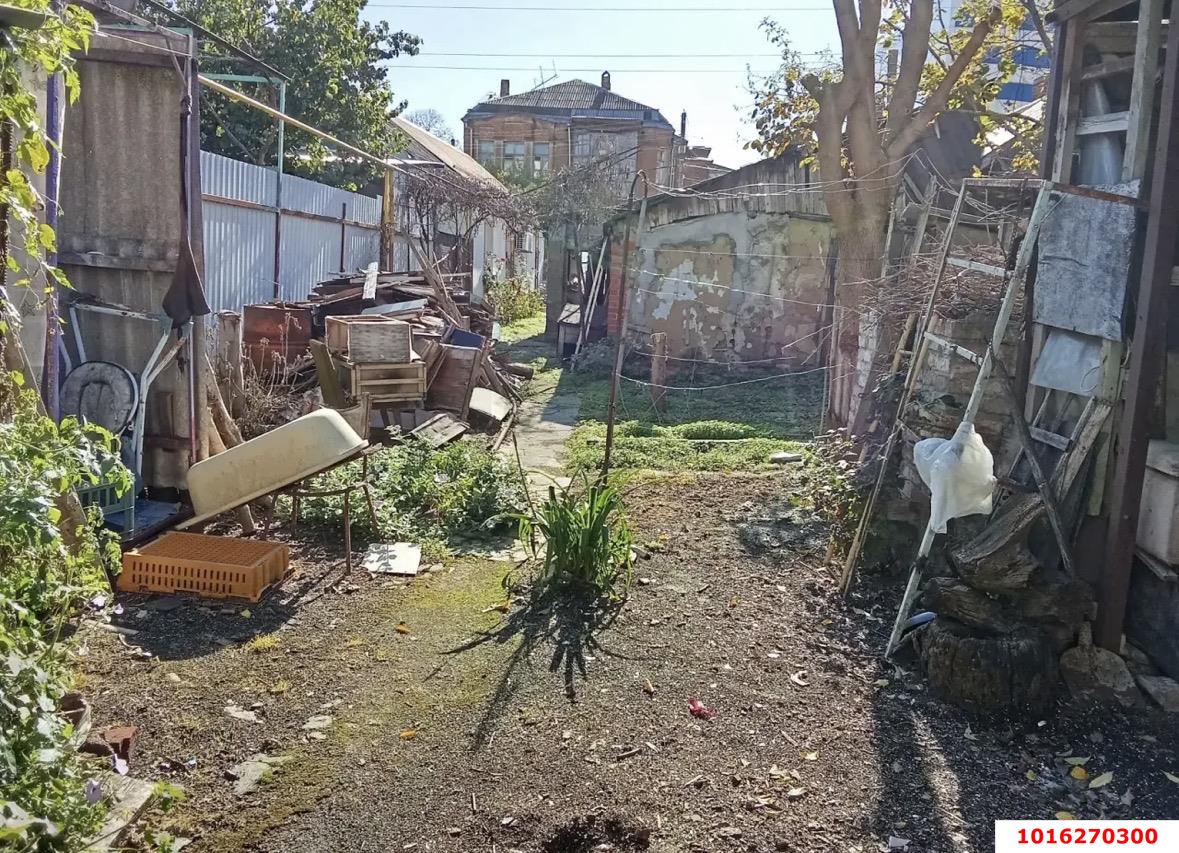Фото №2: Дом 42&nbsp;м² + 3&nbsp;сот., 1&nbsp;эт. - Краснодар, Центральный внутригородской округ, мкр. Центральный, ул. Новокузнечная, 83