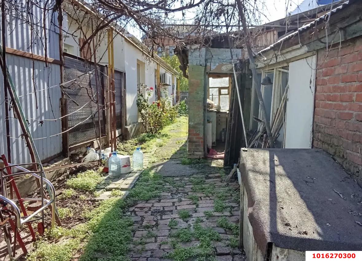 Фото №3: Дом 42&nbsp;м² + 3&nbsp;сот., 1&nbsp;эт. - Краснодар, Центральный внутригородской округ, мкр. Центральный, ул. Новокузнечная, 83