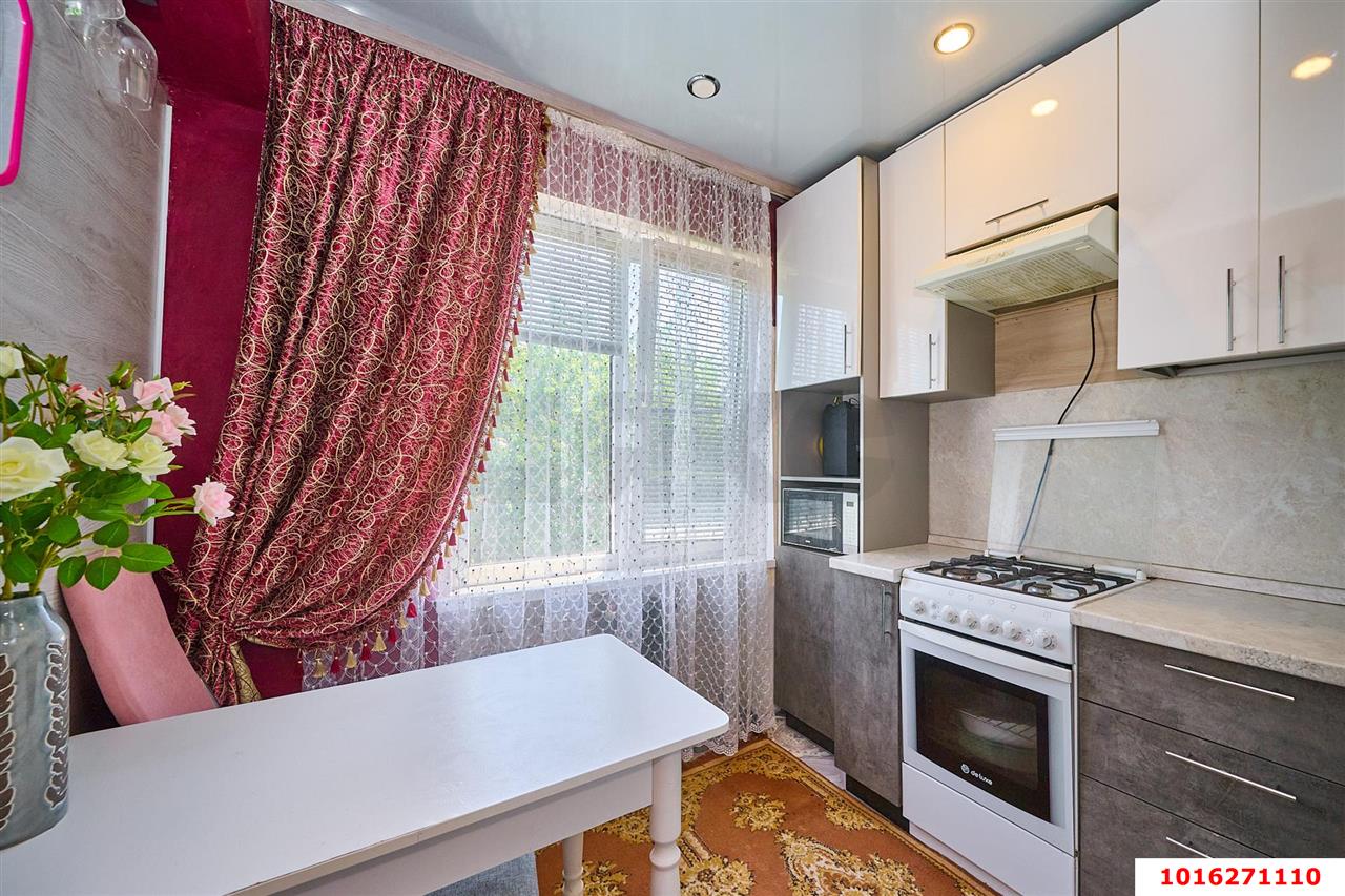 Фото №6: 2-комнатная квартира 43&nbsp;м², 5/5&nbsp;эт. - Краснодар, Карасунский внутригородской округ, мкр. Черёмушки, ул. Димитрова, 137