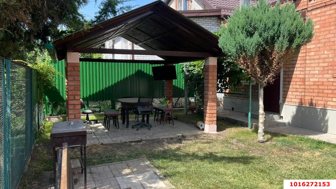 Фото №3: Дом 192&nbsp;м² + 4.14&nbsp;сот., 2&nbsp;эт. - Краснодар, Прикубанский внутригородской округ, Калинино, мкр. Завод Радиоизмерительных Приборов, б-р Интернациональный, 93