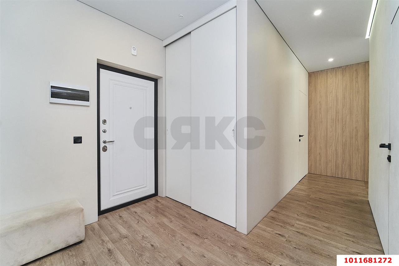 Фото №2: 3-комнатная квартира 84&nbsp;м², 4/16&nbsp;эт. - Краснодар, Центральный внутригородской округ, Табачная Фабрика, мкр. ЖК Все Свои Вип, ул. Колхозная, 5