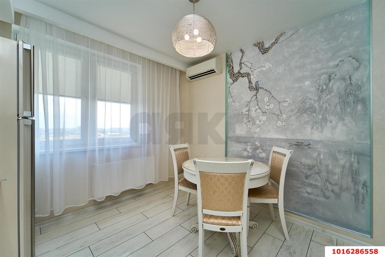 Фото №3: 2-комнатная квартира 60&nbsp;м², 17/18&nbsp;эт. - Краснодар, Прикубанский внутригородской округ, Горхутор, мкр. ЖК Сокольники, ул. имени М.Е. Соколова, 86к1