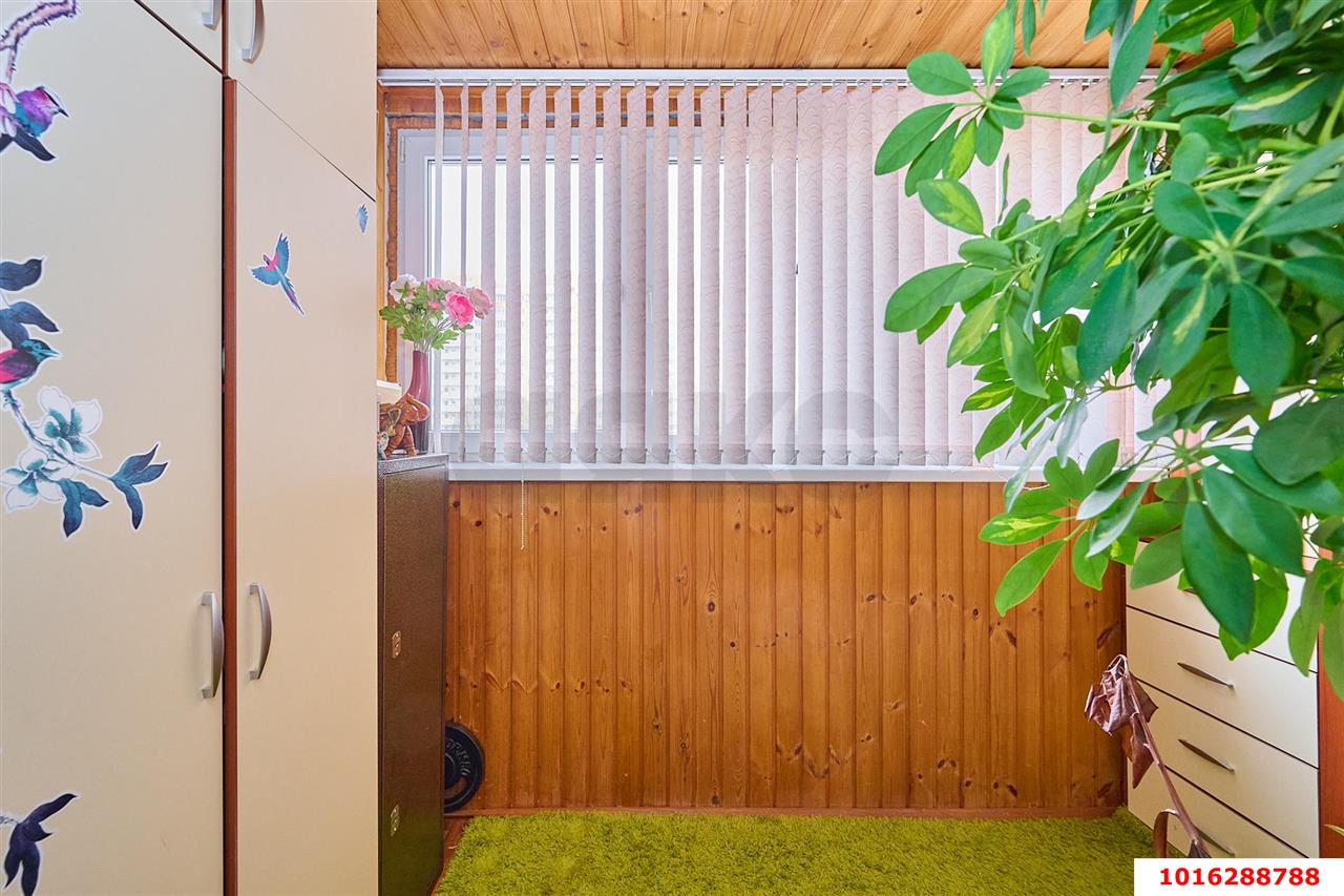 Фото №14: 3-комнатная квартира 90&nbsp;м², 4/15&nbsp;эт. - Краснодар, Западный внутригородской округ, мкр. Юбилейный, пр-кт Чекистов, 42