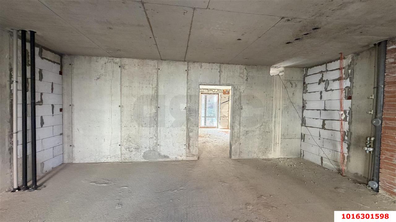 Фото №2: Торговое помещение 74&nbsp;м², 1/6&nbsp;эт. - Новая Адыгея, мкр. ЖК Виноград 2, ул. Бжегокайская, 25/1к12
