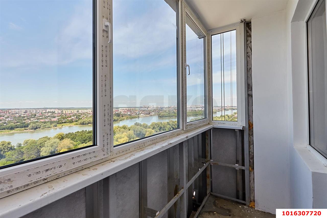 Фото №5: 2-комнатная квартира 74&nbsp;м², 16/21&nbsp;эт. - Краснодар, Западный внутригородской округ, Горогороды, ЖК Береговая-2, мкр. Центральный, ул. Береговая, 2к1
