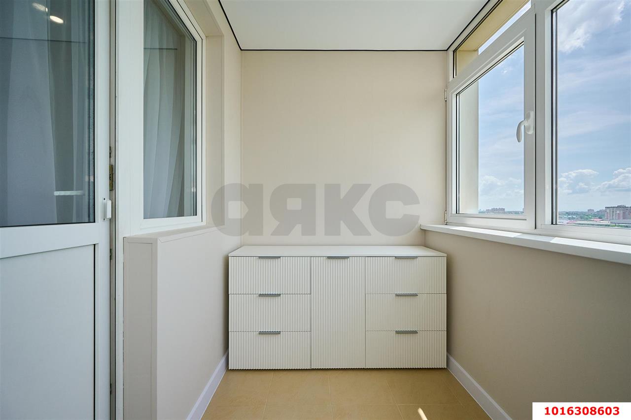 Фото №8: 1-комнатная квартира 50&nbsp;м², 15/23&nbsp;эт. - Краснодар, Прикубанский внутригородской округ, Круглик, мкр. Школьный, ул. Филатова, 19