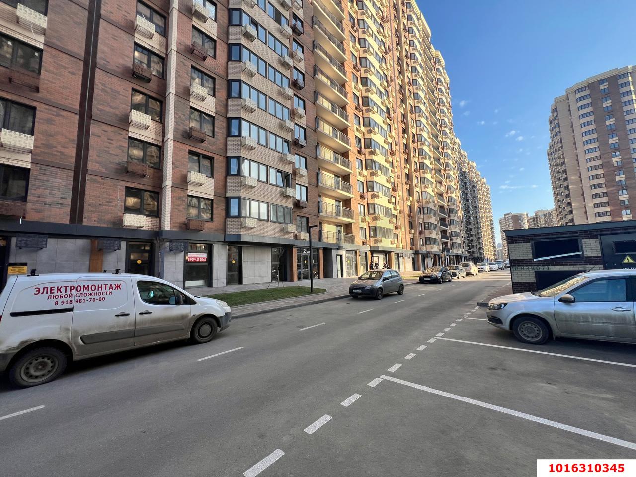 Фото №6: Торговое помещение 48&nbsp;м², 1/19&nbsp;эт. - Краснодар, Прикубанский внутригородской округ, имени Петра Метальникова, мкр. ЖК Лучший, ул. Ростовское шоссе, 30/6к3