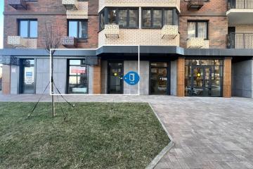 Фото №1: Торговое помещение 49 м², 1/19 эт. - Краснодар, мкр. ЖК Лучший, ул. Ростовское шоссе, 30/6к3