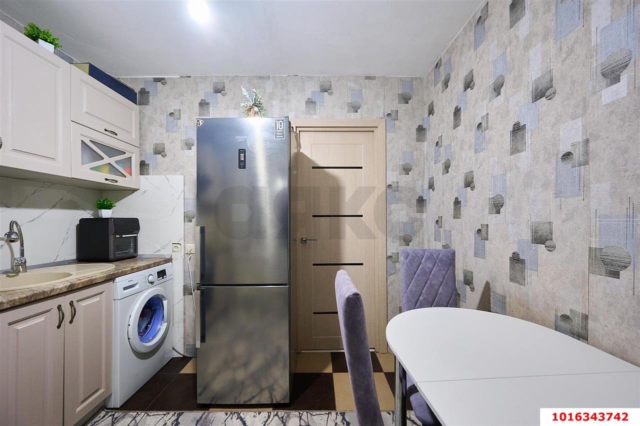 Фото №3: 2-комнатная квартира 54&nbsp;м², 8/10&nbsp;эт. - Краснодар, Центральный внутригородской округ, мкр. Центральный, ул. Железнодорожная, 12А
