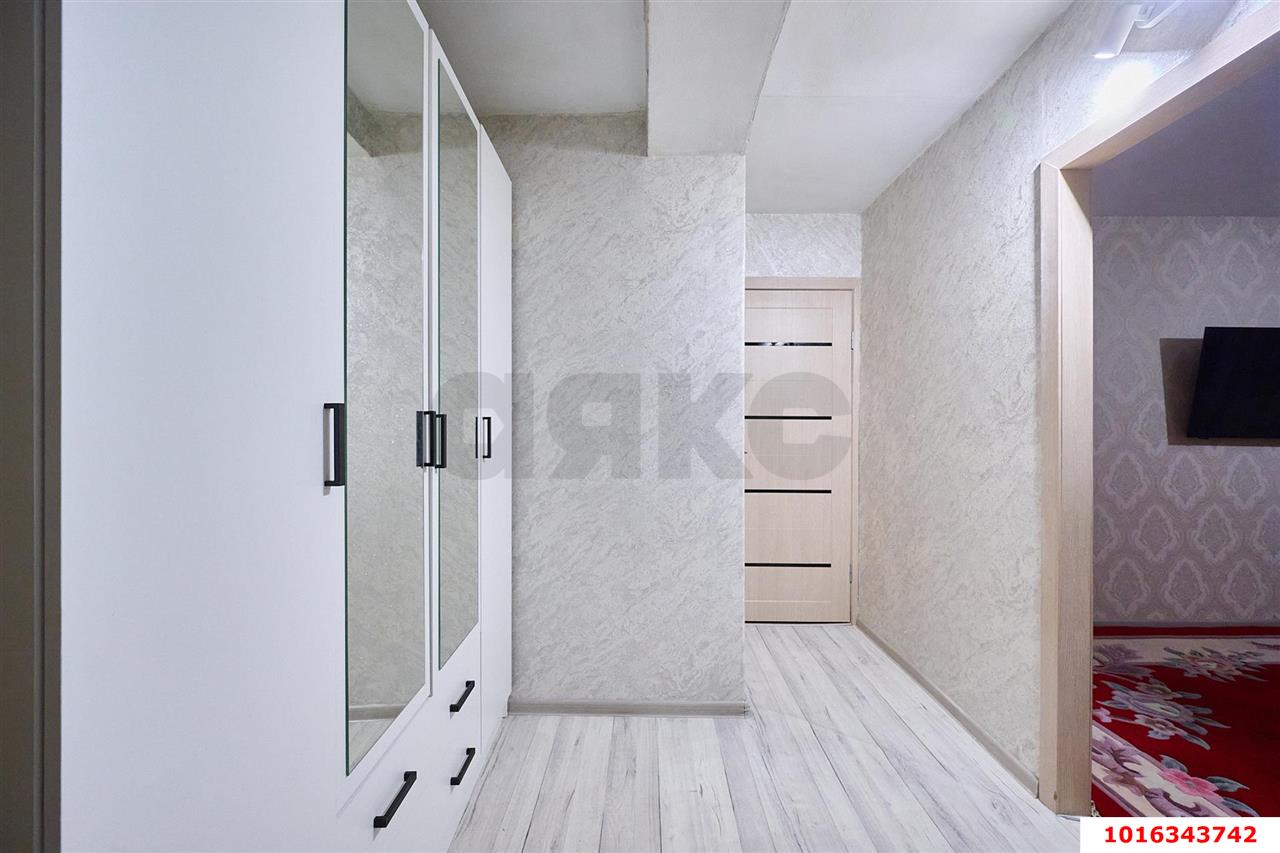 Фото №9: 2-комнатная квартира 54&nbsp;м², 8/10&nbsp;эт. - Краснодар, Центральный внутригородской округ, мкр. Центральный, ул. Железнодорожная, 12А