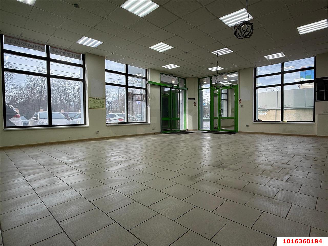 Фото №3: Торговое помещение 310&nbsp;м², 1/1&nbsp;эт. - Краснодар, Прикубанский внутригородской округ, мкр. Славянский, ул. Красных Партизан, 217