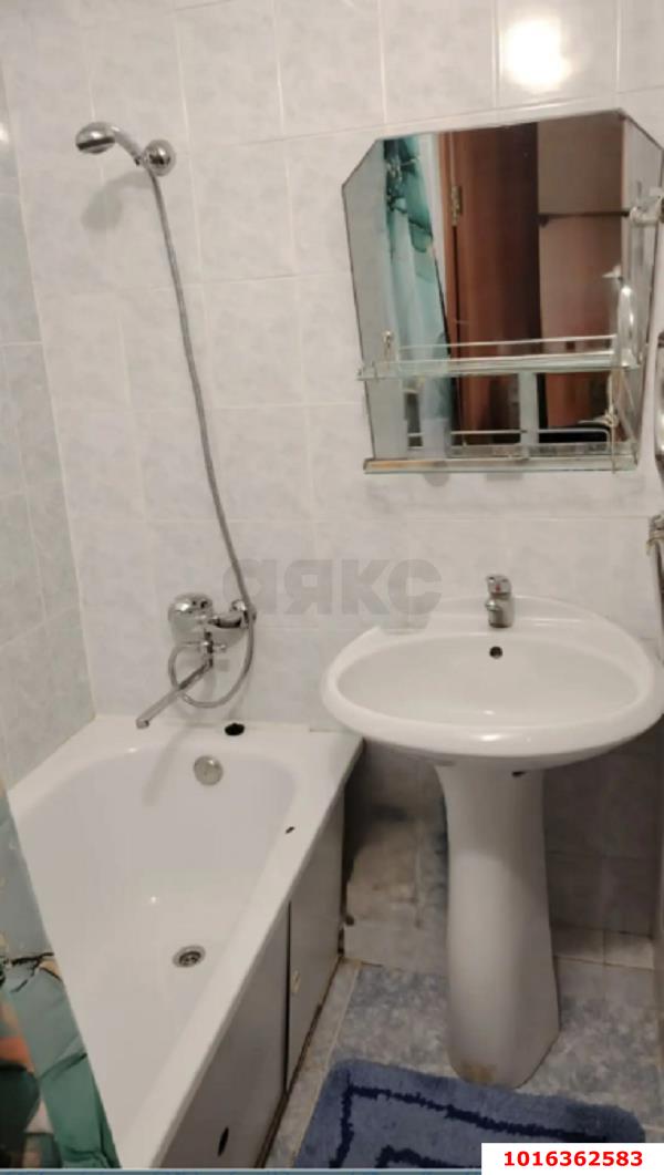 Фото №5: 2-комнатная квартира 47&nbsp;м², 4/5&nbsp;эт. - Краснодар, Центральный внутригородской округ, мкр. Черёмушки, ул. Айвазовского, 50