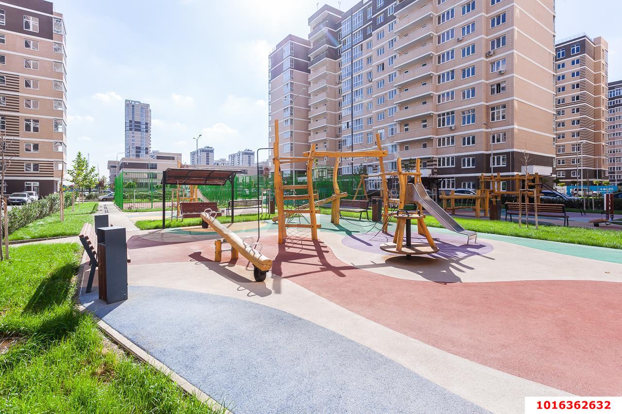 Фото №2: 3-комнатная квартира 77&nbsp;м², 11/19&nbsp;эт. - Краснодар, Прикубанский внутригородской округ, мкр. ЖК Красная Площадь, ул. им. Мурата Ахеджака, 12к8