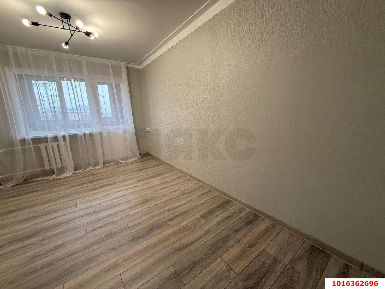 Фото №4: 1-комнатная квартира 32&nbsp;м², 4/5&nbsp;эт. - Краснодар, Карасунский внутригородской округ, мкр. Черёмушки, ул. Селезнёва, 84