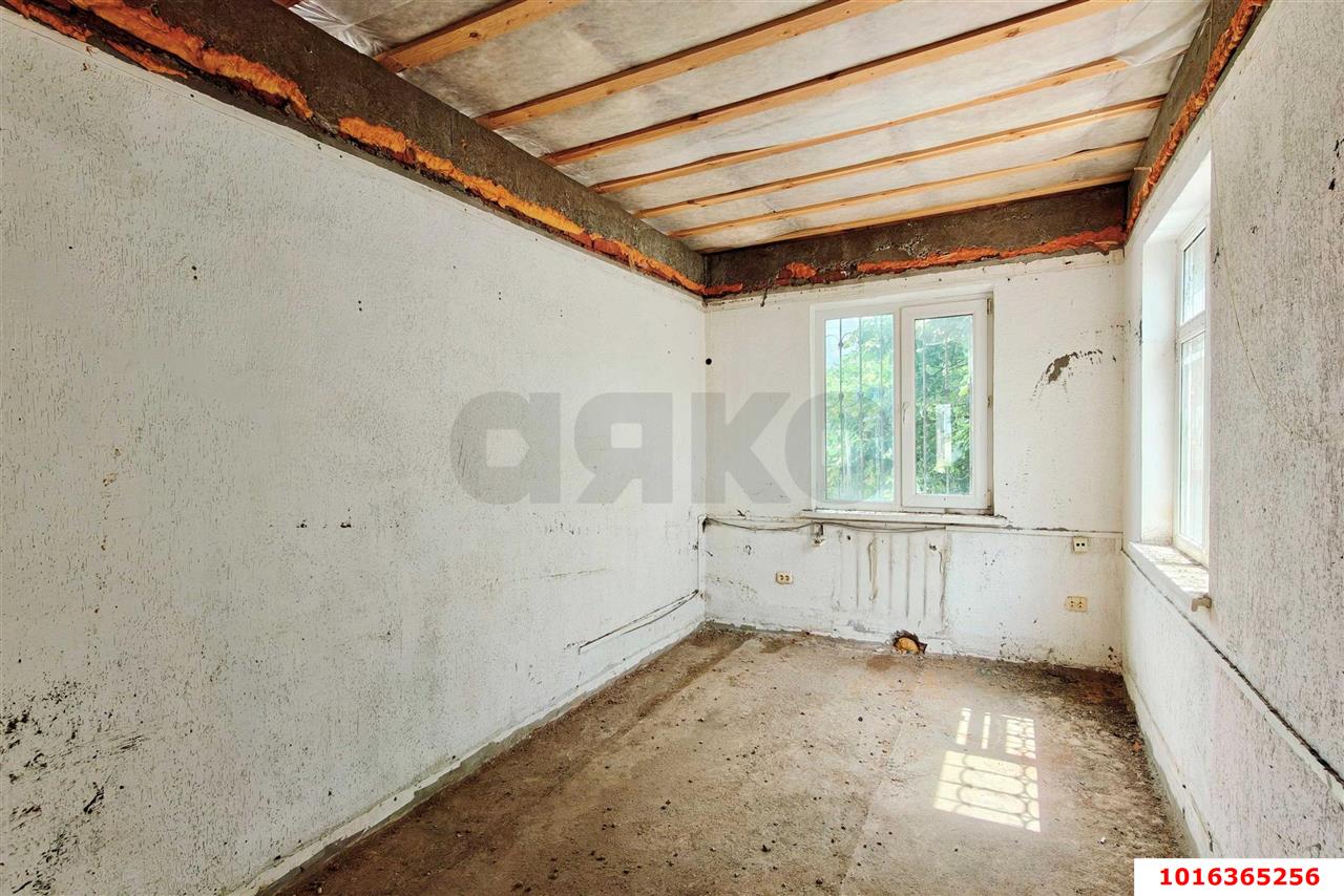 Фото №15: Торговое помещение 85&nbsp;м², 1/2&nbsp;эт. - Краснодар, Западный внутригородской округ, мкр. Центральный, ул. имени Максима Горького, 70