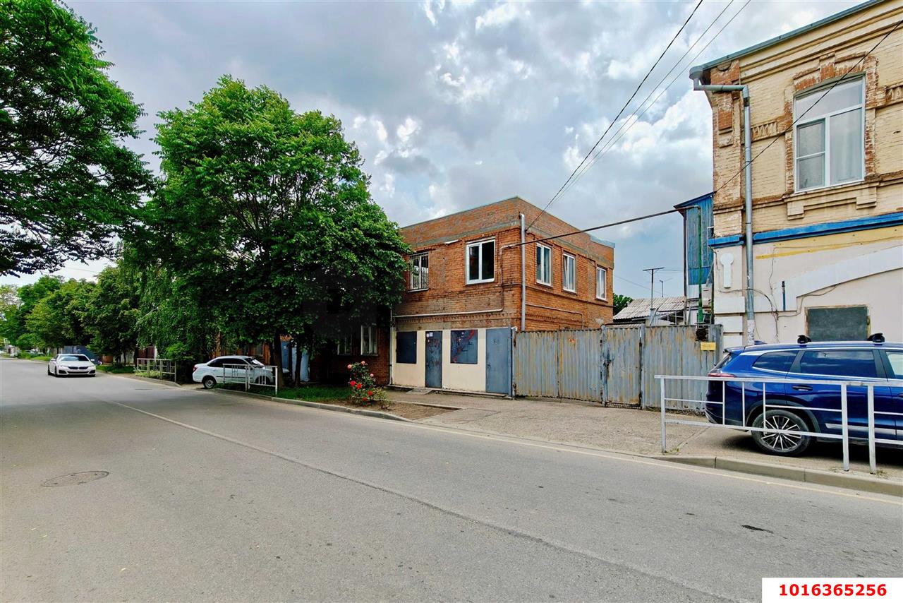 Фото №4: Торговое помещение 85&nbsp;м², 1/2&nbsp;эт. - Краснодар, Западный внутригородской округ, мкр. Центральный, ул. имени Максима Горького, 70