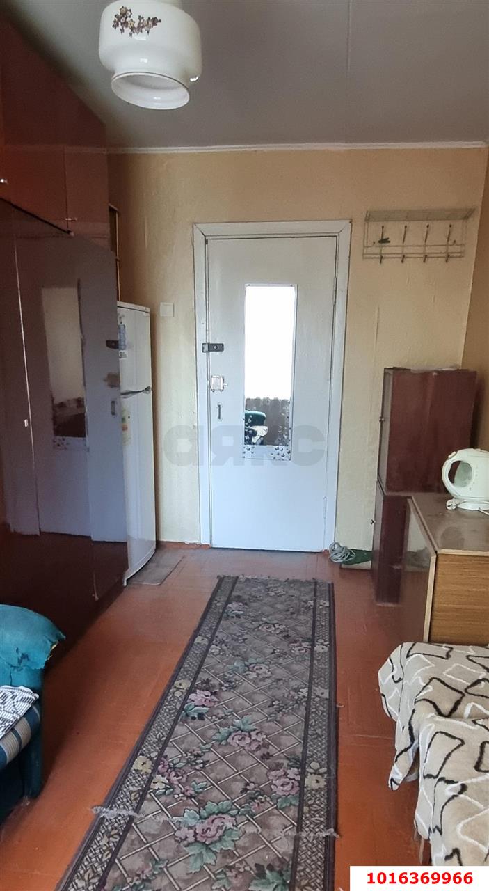 Фото №1: Комната 11&nbsp;м², 2/4&nbsp;эт. - Краснодар, Центральный внутригородской округ, мкр. Табачная Фабрика, ул. Колхозная, 24