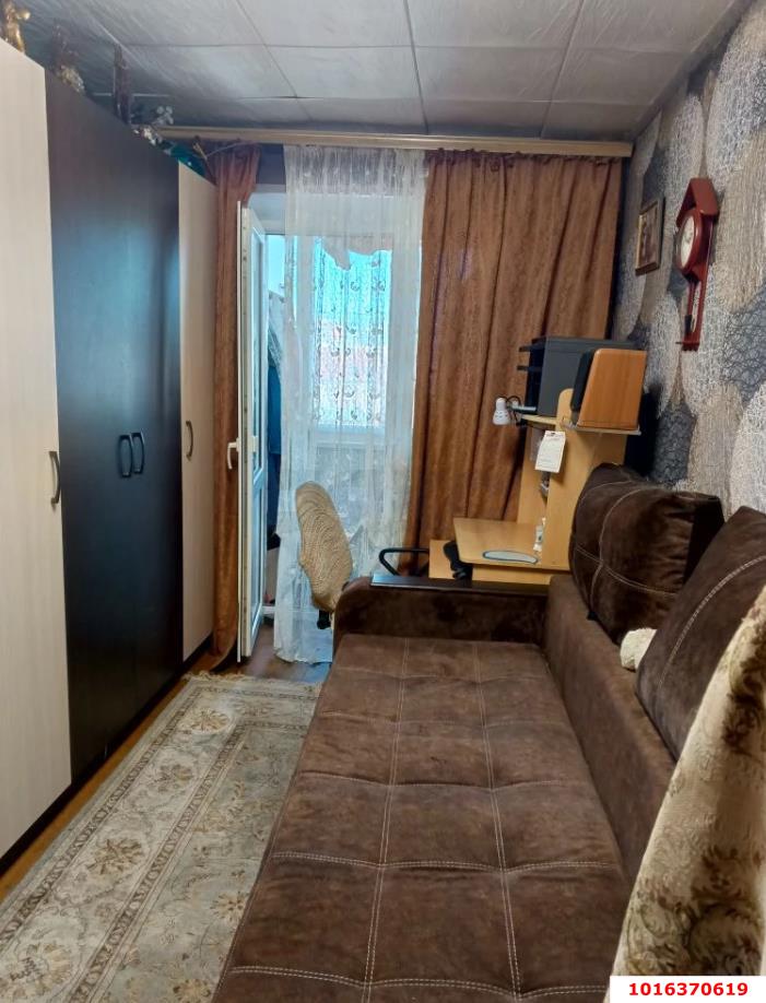 Фото №2: 3-комнатная квартира 58&nbsp;м², 8/9&nbsp;эт. - Краснодар, Карасунский внутригородской округ, мкр. Черёмушки, ул. Селезнёва, 126