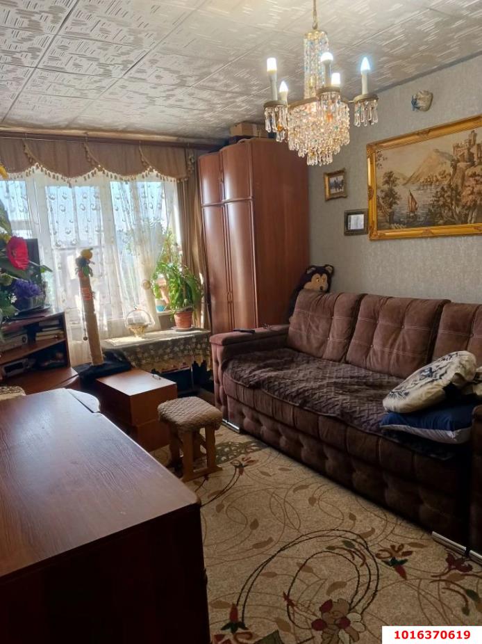 Фото №1: 3-комнатная квартира 58&nbsp;м², 8/9&nbsp;эт. - Краснодар, Карасунский внутригородской округ, мкр. Черёмушки, ул. Селезнёва, 126