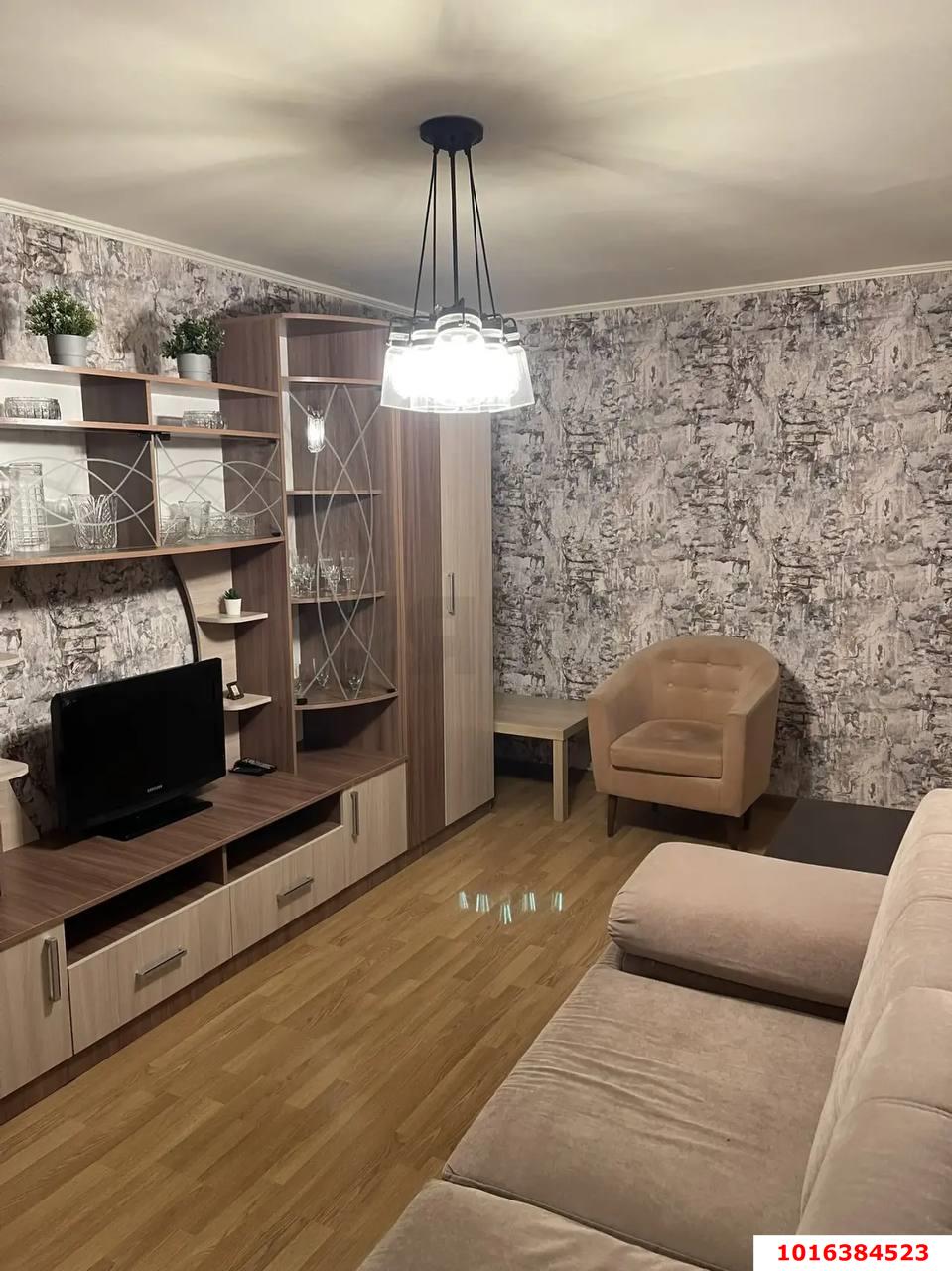 Фото №1: 2-комнатная квартира 44&nbsp;м², 9/9&nbsp;эт. - Краснодар, Карасунский внутригородской округ, мкр. Гидростроителей, ул. Гидростроителей, 37