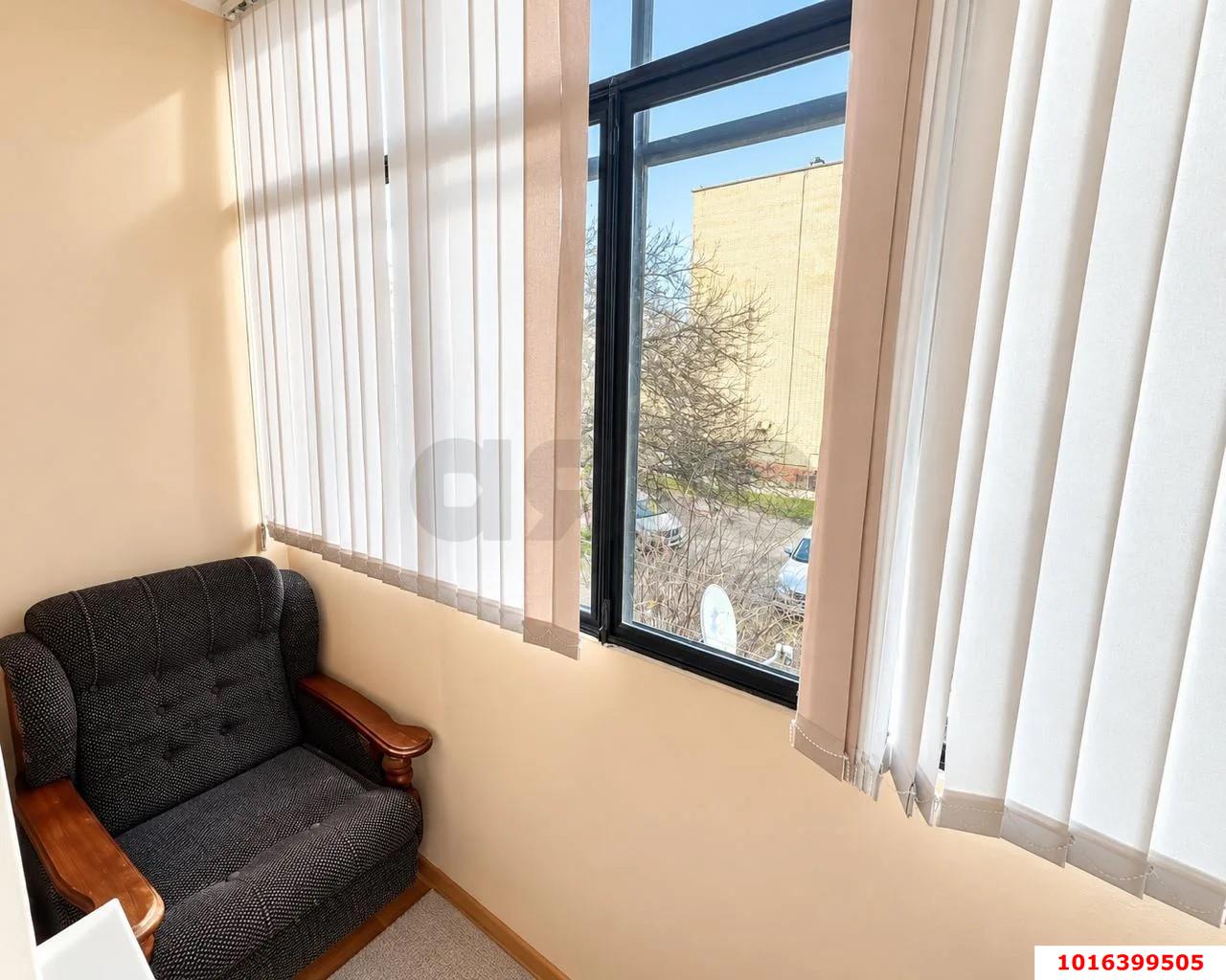 Фото №9: 3-комнатная квартира 107&nbsp;м², 2/5&nbsp;эт. - Краснодар, Прикубанский внутригородской округ, мкр. Славянский, ул. Красных Партизан, 71