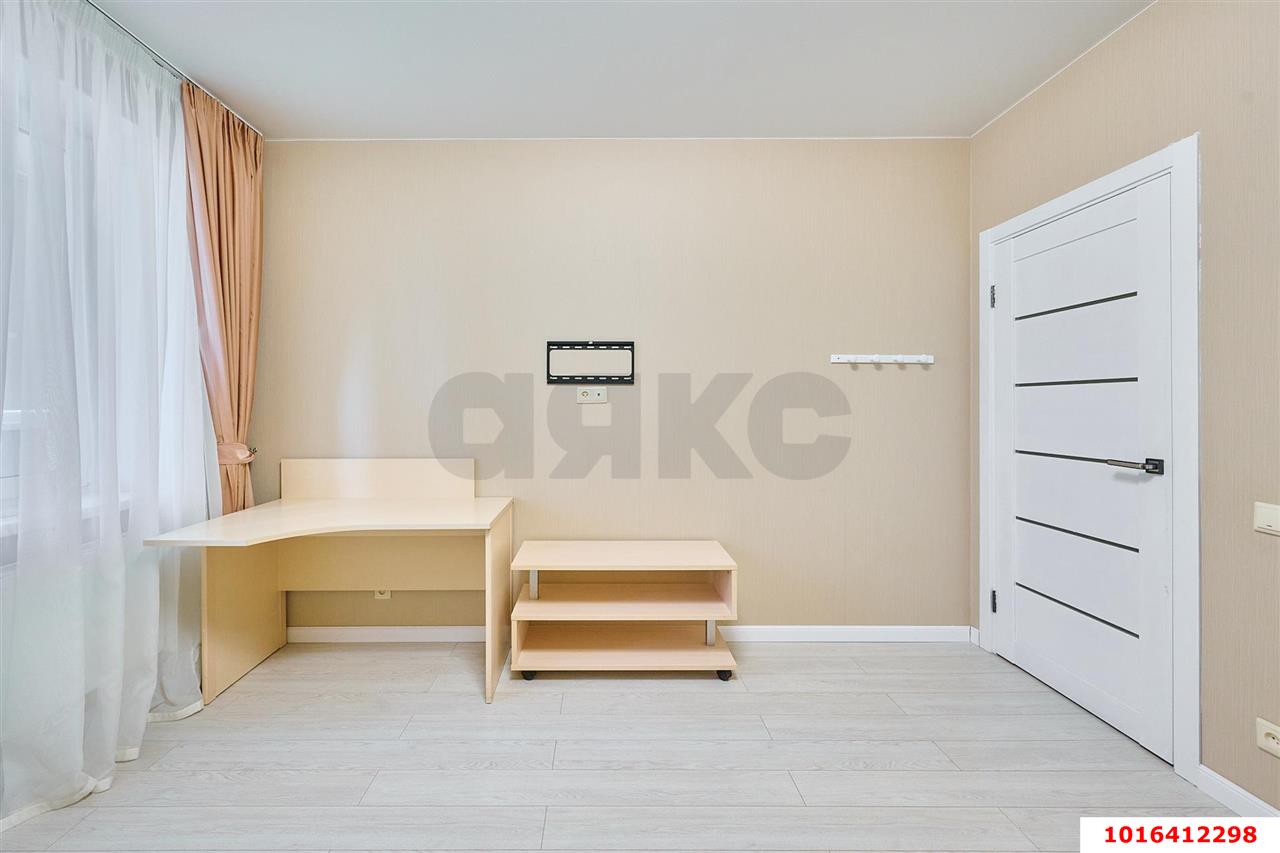 Фото №14: 2-комнатная квартира 65&nbsp;м², 17/17&nbsp;эт. - Краснодар, Прикубанский внутригородской округ, 2-я Площадка, мкр. жилой комплекс Кремлёвские Ворота, ул. Кореновская, 2к2