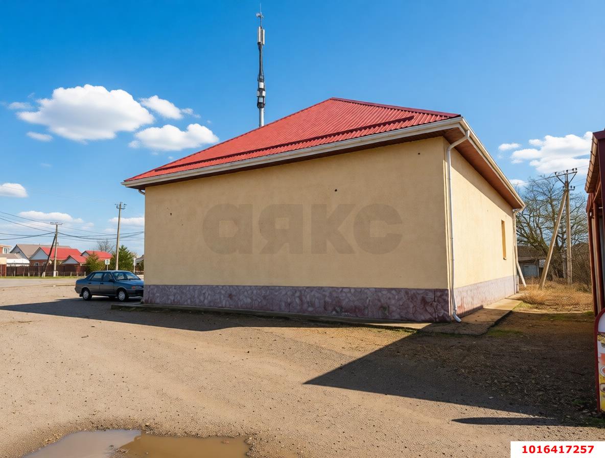 Фото №4: Торговое помещение 214&nbsp;м², 1/2&nbsp;эт. - Усть-Лабинск, мкр. Вольная, ул. Красноармейская, 568А