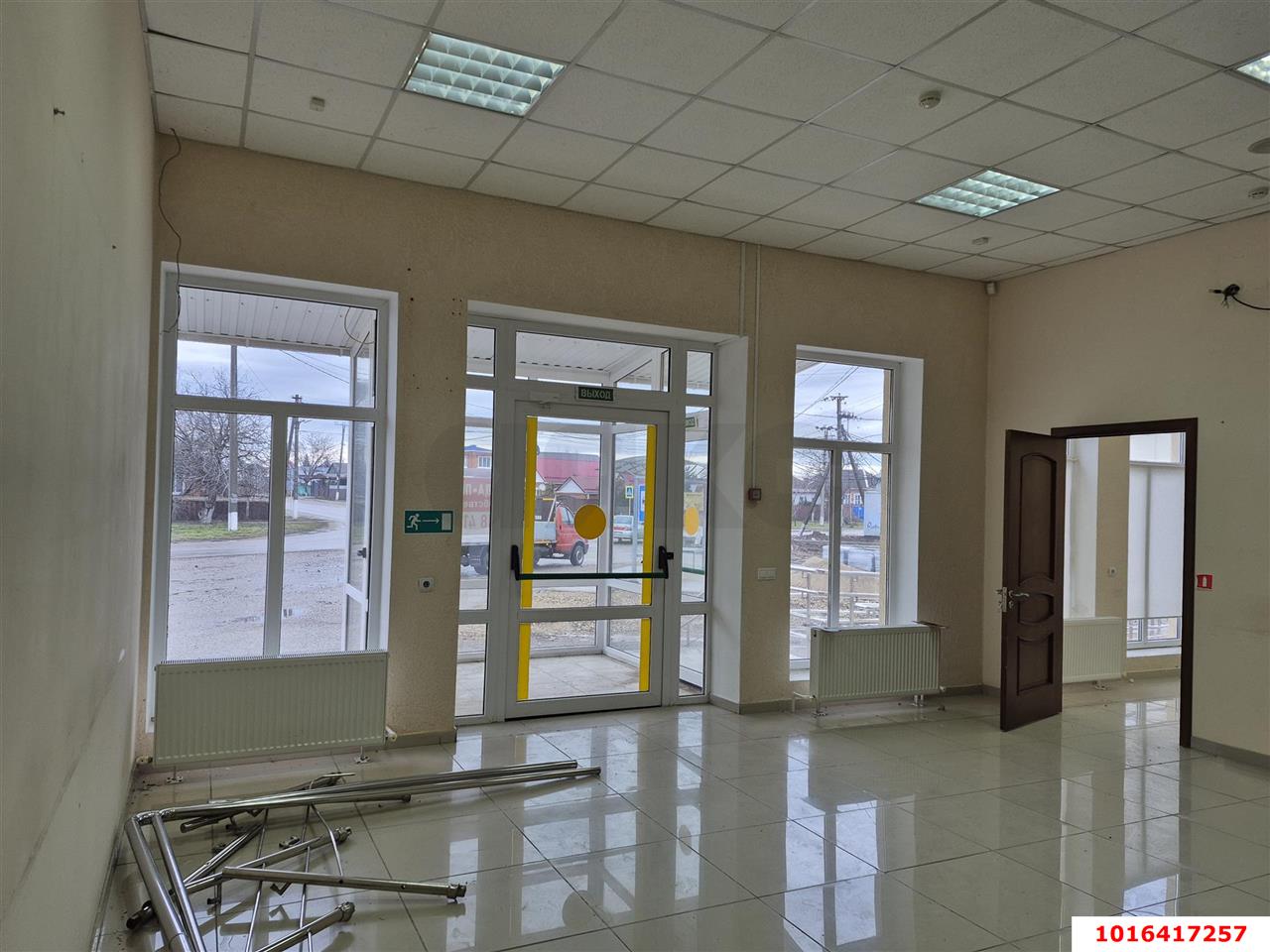 Фото №8: Торговое помещение 214&nbsp;м², 1/2&nbsp;эт. - Усть-Лабинск, мкр. Вольная, ул. Красноармейская, 568А